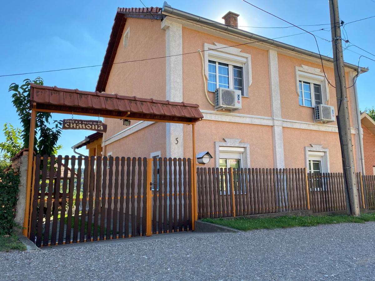Apartman Simona Vrdnik Luaran gambar